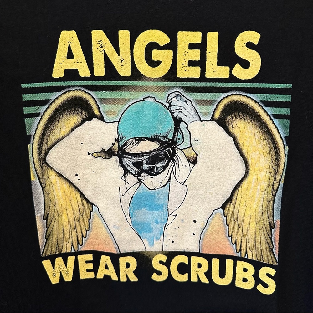Angels Wear Scrubs Tee M